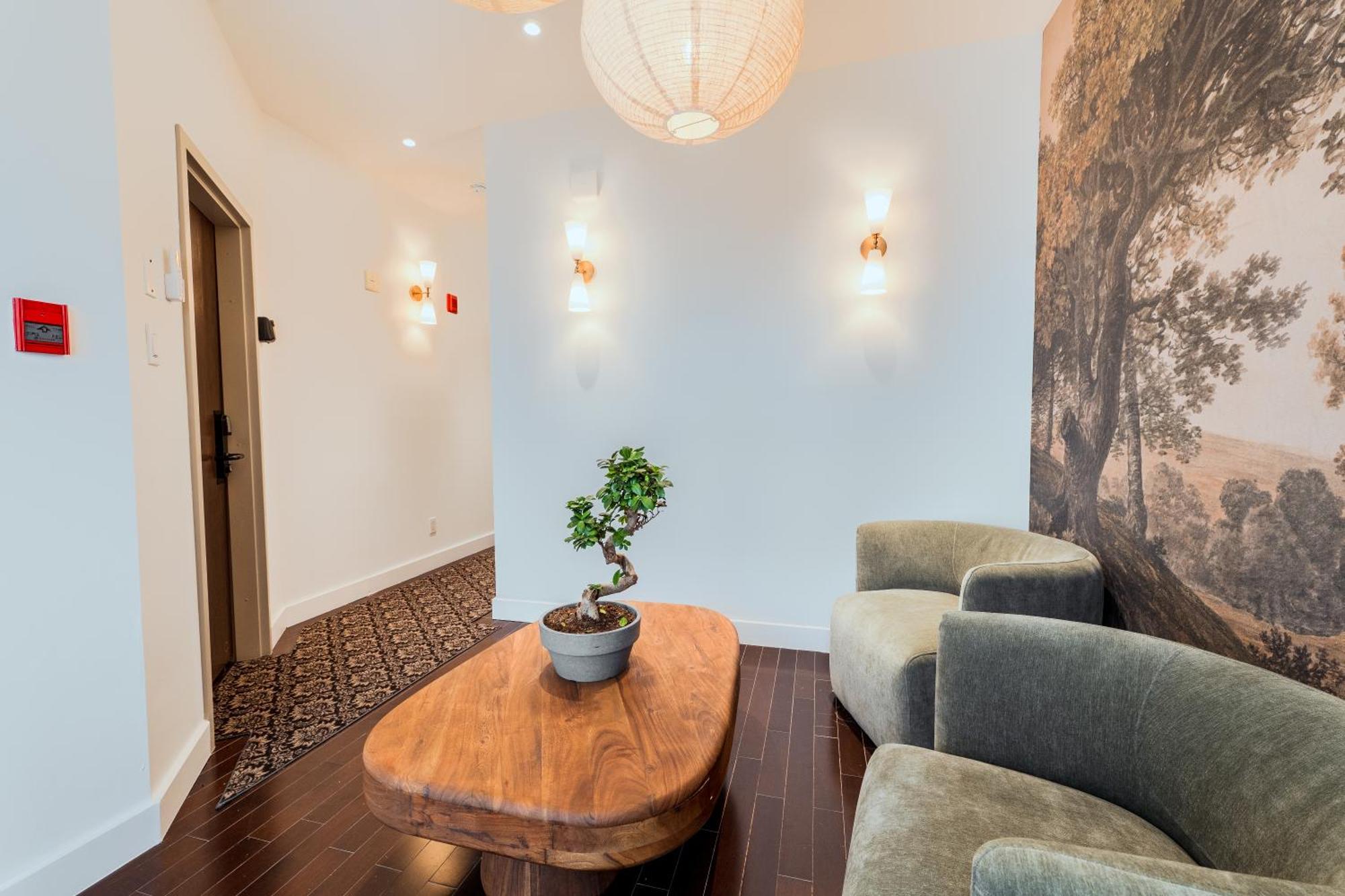 Self Check-In Boutique Hotel - Quartier Latin - Room 101 Montreal Exterior photo